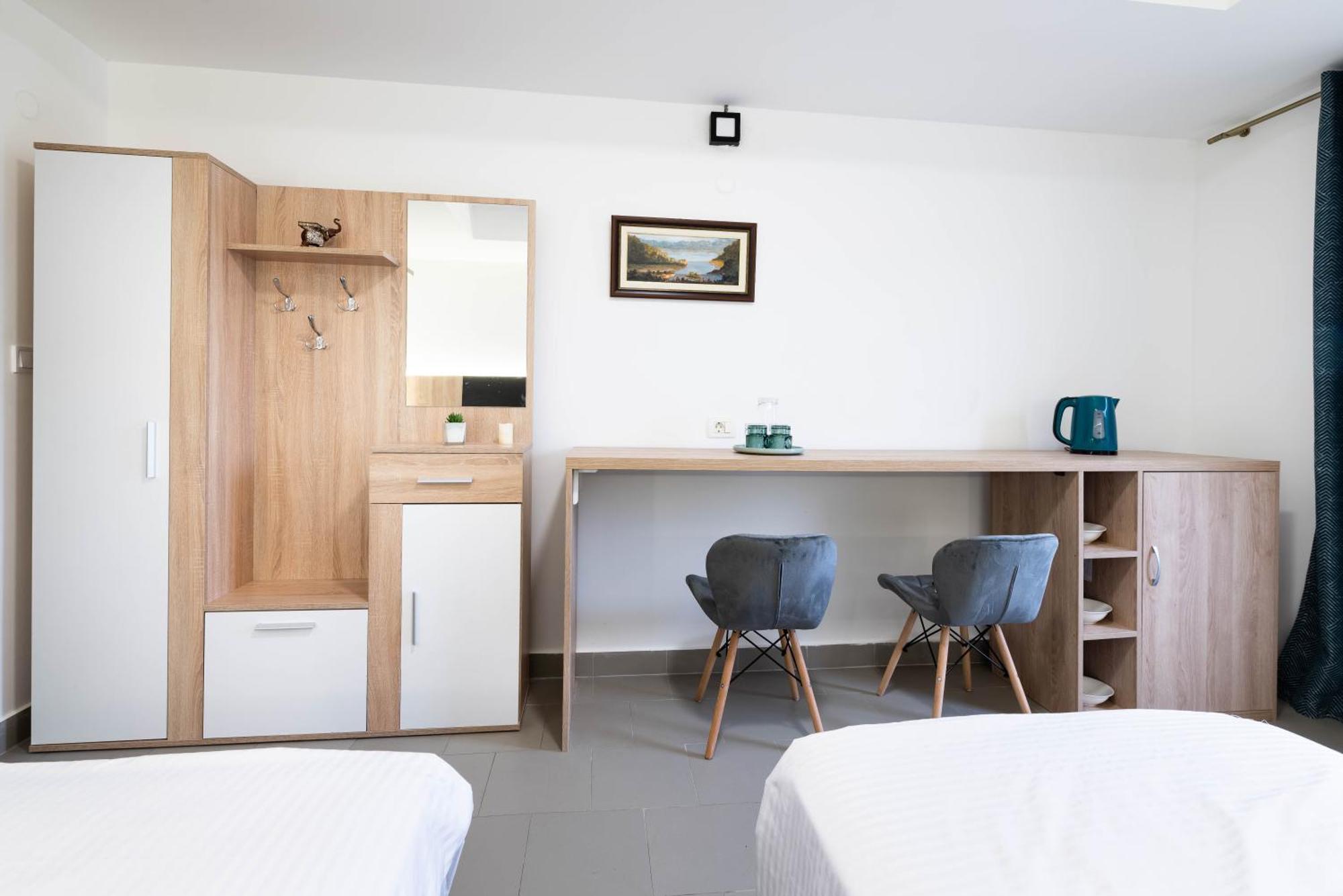 Studio Apartment Cudo Nevidjeno Karuc Buitenkant foto