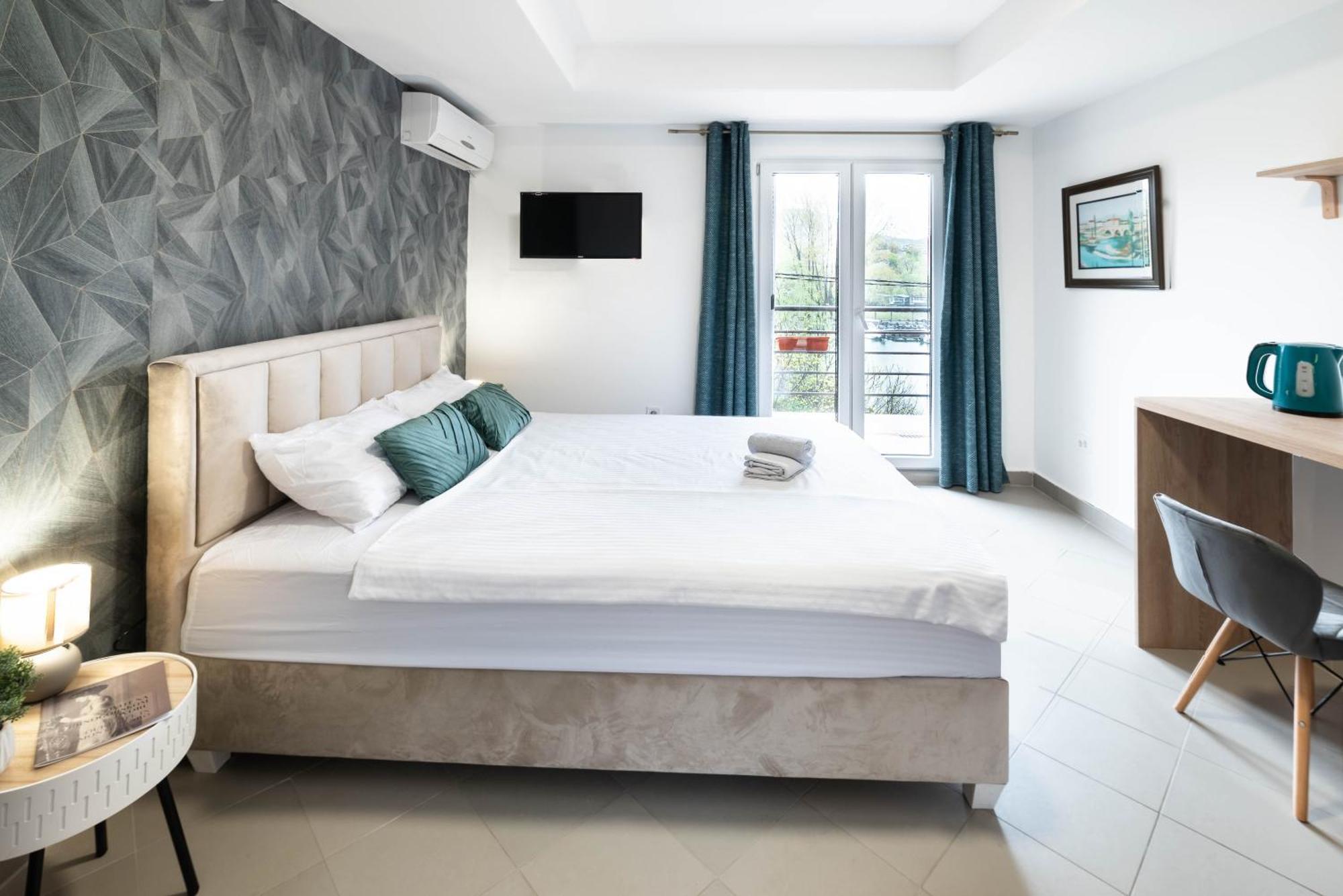 Studio Apartment Cudo Nevidjeno Karuc Buitenkant foto